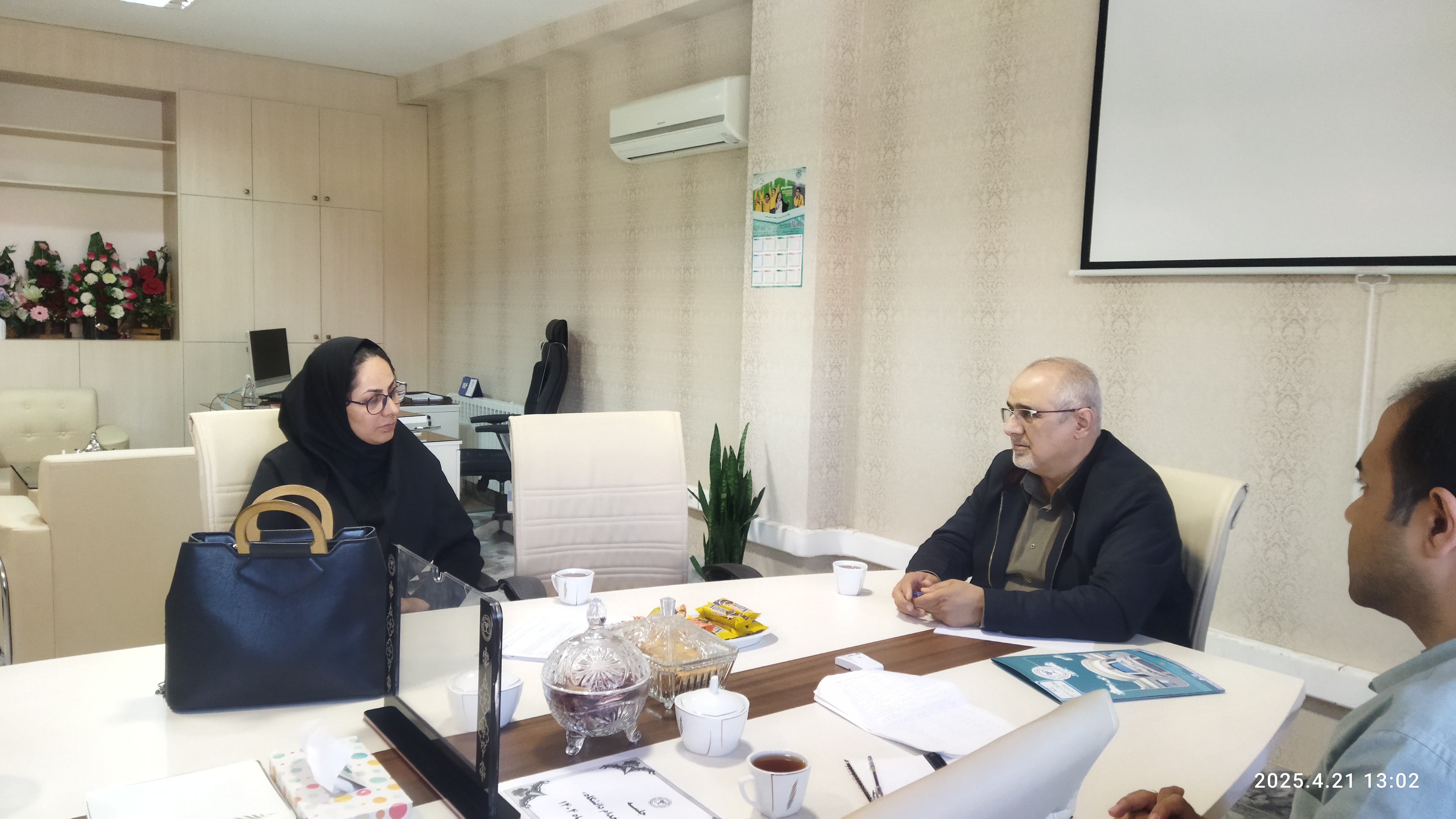 برگزاری جلسه بررسی مشکلات شبکه بهداشت بجستان