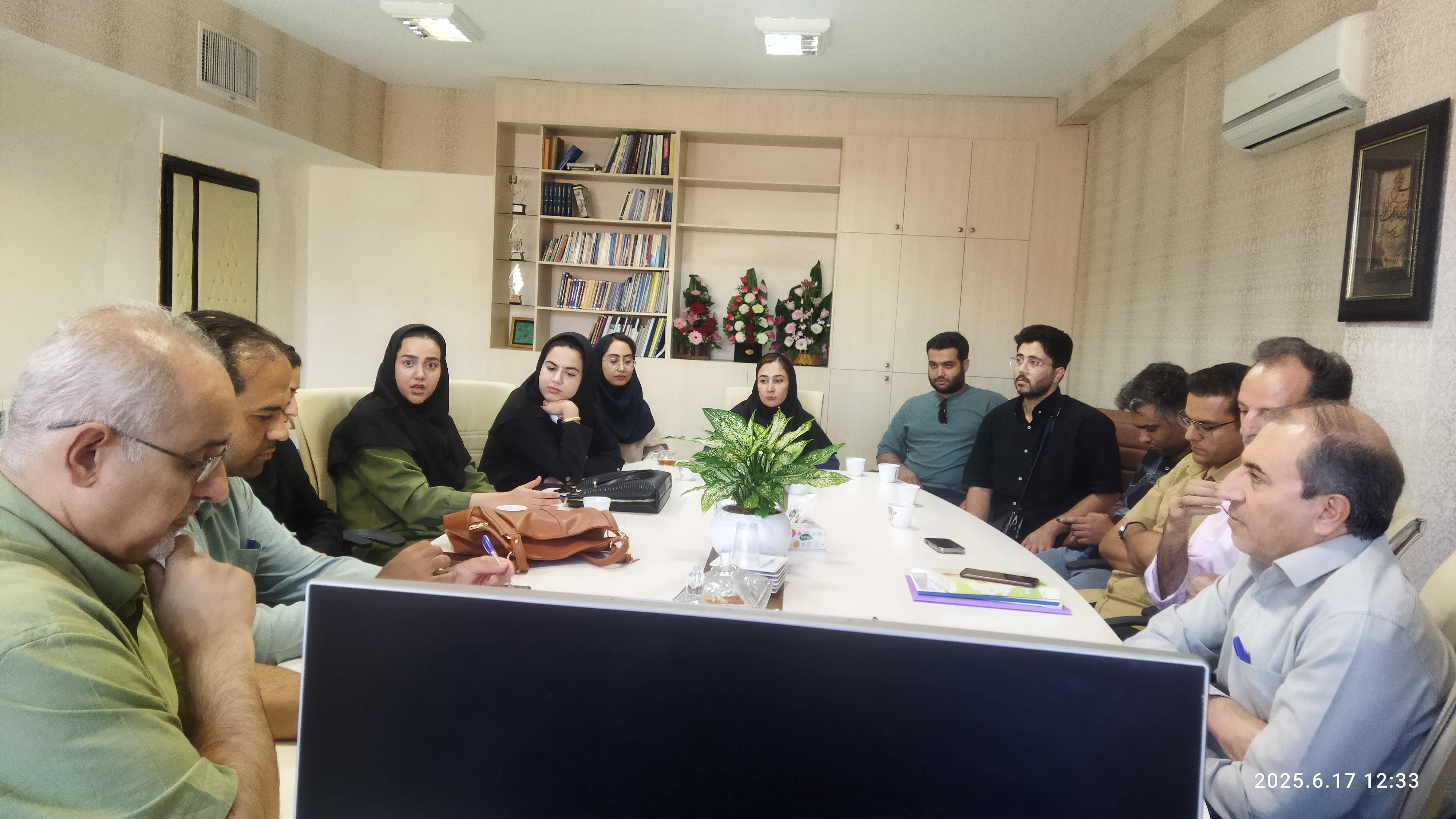 دومین جلسه بررسی مشکلات دندانپزشکان متعهد خدمت دانشگاه