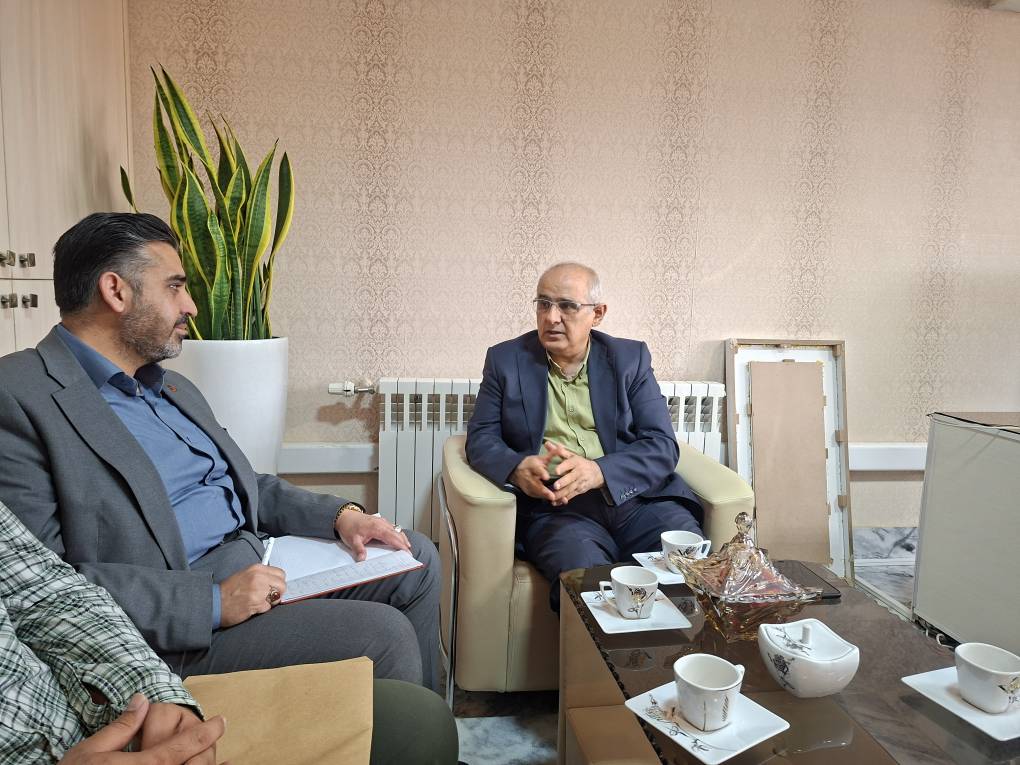 برگزاری نشست مشترک معاون توسعه دانشگاه با نمایندگان بانک شهر به منظور برنامه‌ریزی برای همکاری‌های مشترک در گناباد